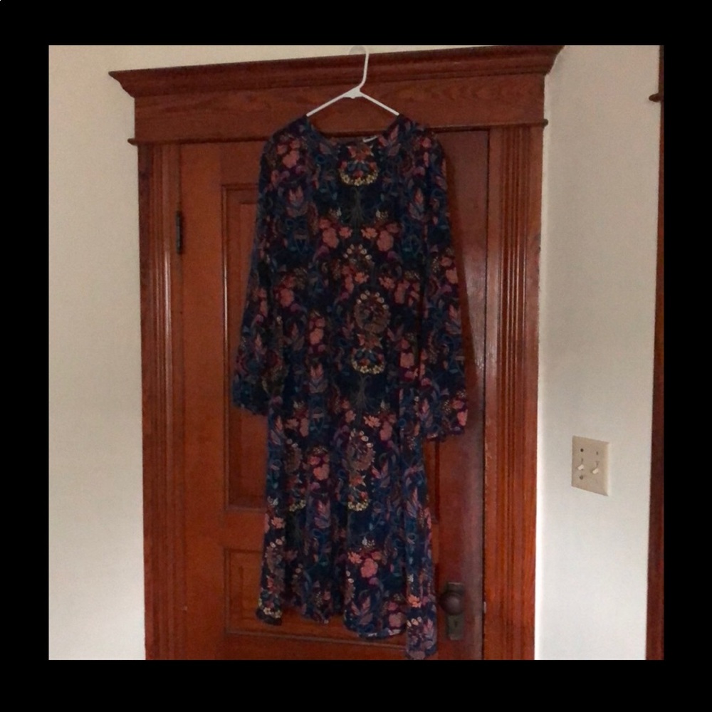 Lulu’s floral dress - Perfect condition! - Picture 2 of 3